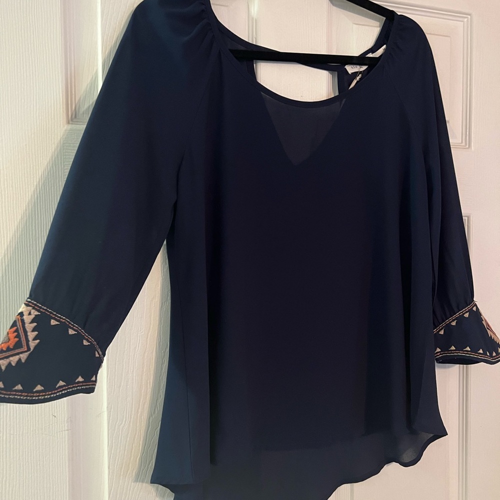 Navy top